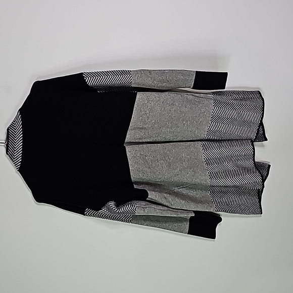 Belldini large gray and black layering cardigan - Picture 4 of 6